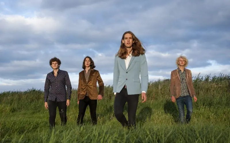 Flying Trashcans voordelig boeken bij Burolivemuziek.nl