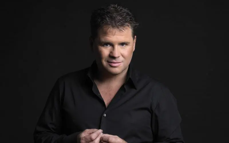 Wolter Kroes burolivemuziek.nl