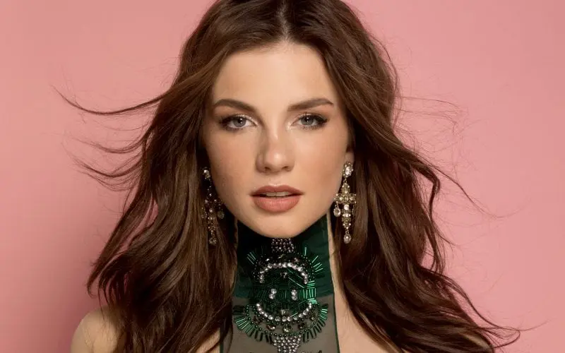 Maan boek je bij Burolivemuziek.nl