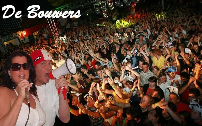De bouwers boek je voordelig bij BUROLIVEMUZIEK.NL