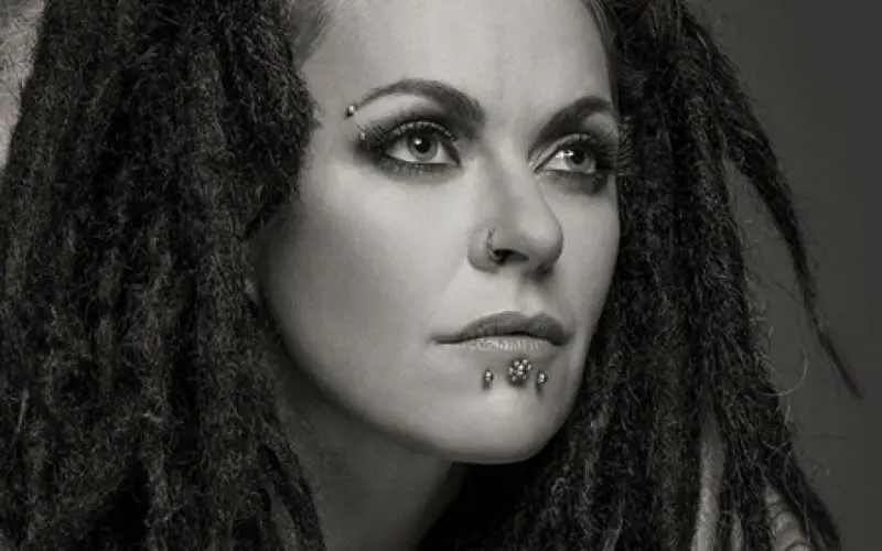 Dilana Smith boek je snel, vertrouwd en het voordeligst Burolivemuziek.nl