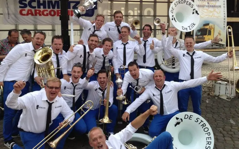 De Stropers boek je voordelig bij Burolivemuziek.nl