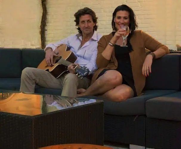 INTO FM akoestisch duo Burolivemuziek