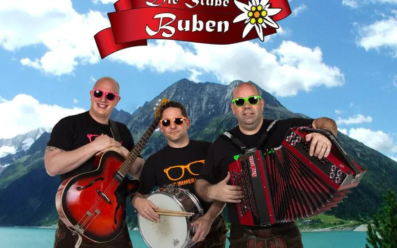 Die Stube Buben boek je bij Burolivemuziek.nl