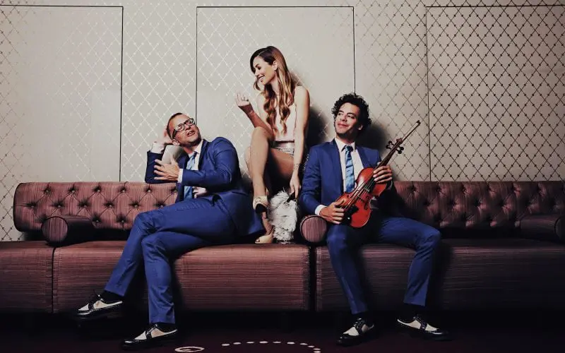 The Triplicats boek je voordelig bij Burolivemuziek.nl