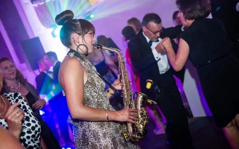 Femme du Sax Burolivemuziek.nl