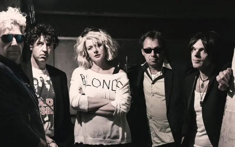 Back to blondie boek je bij Burolivemuziek.nl