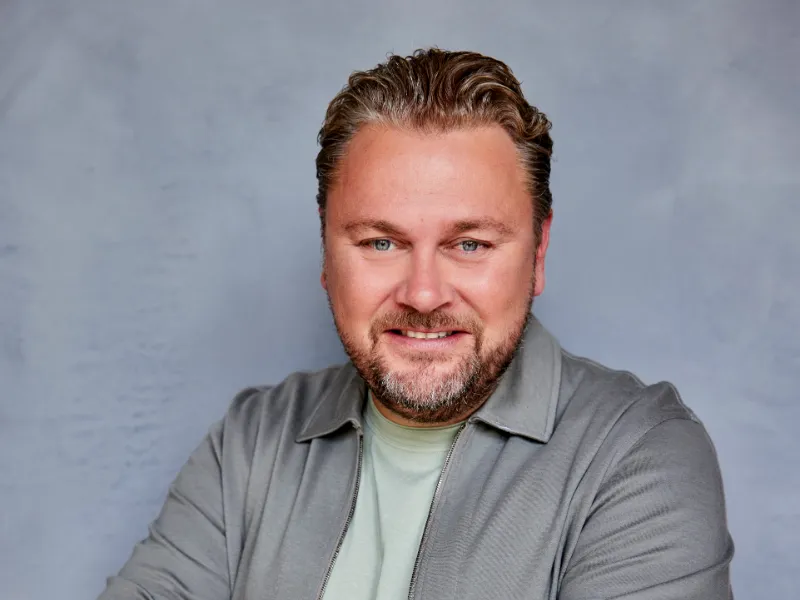 Wesley Bronkhorst Burolivemuziek.nl