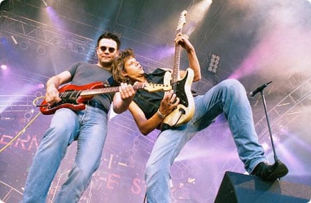 De thuisband boek je voordelig bij BUROLIVEMUZIEK.NL