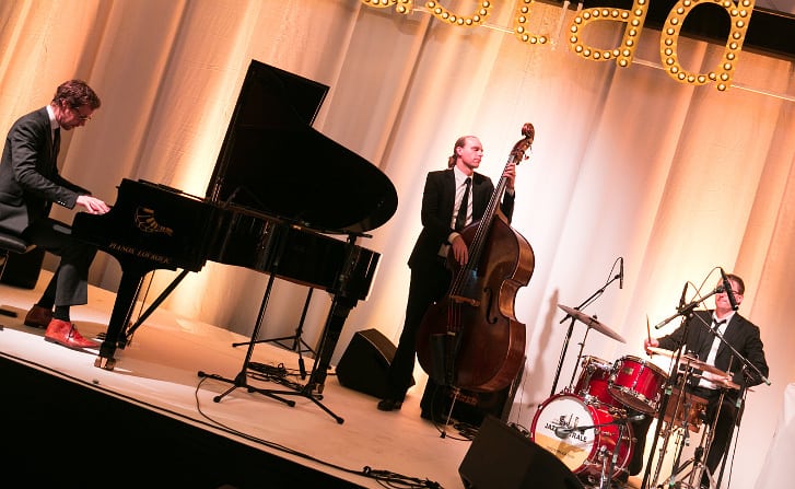 swing jazz trio boeken