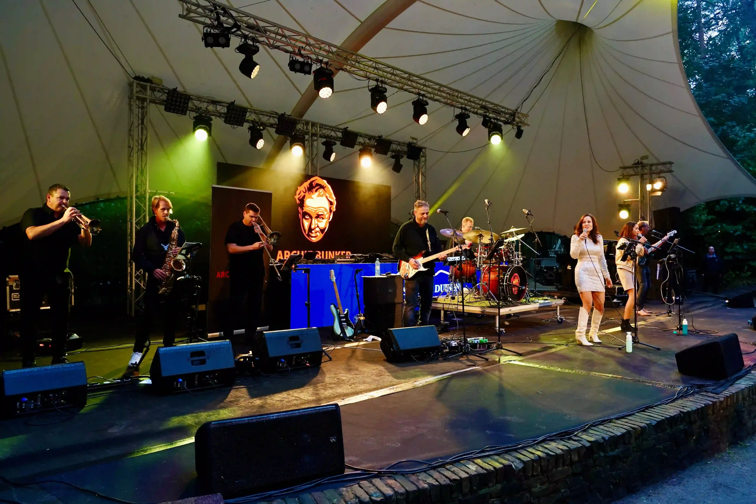 Archie Bunker band boek je bij Burolivemuziek.nl