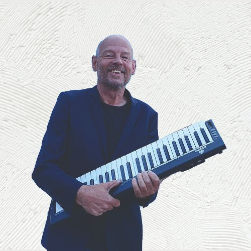 One Man Piano Band boeken