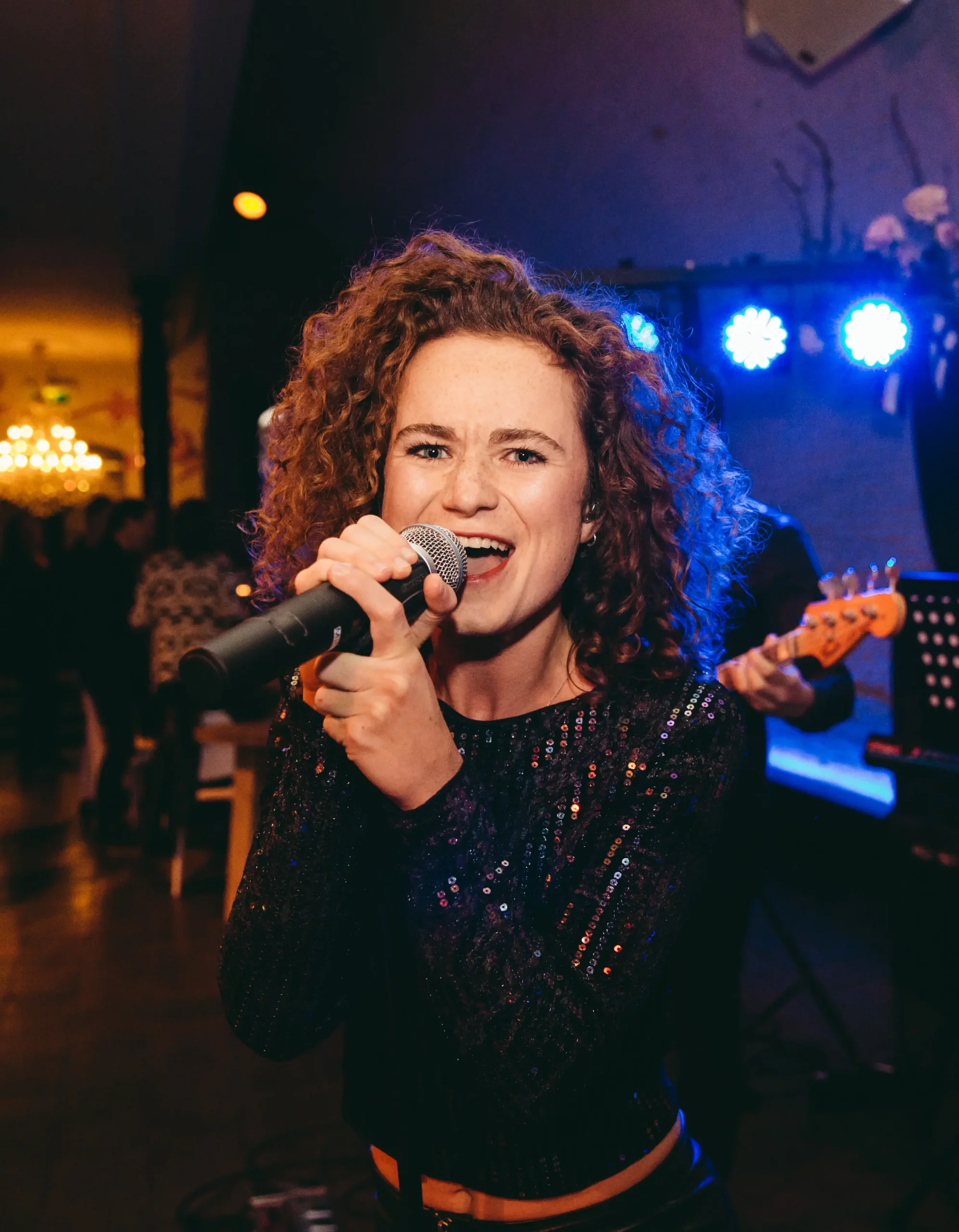 Milène boek je bij Burolivemuziek.nl