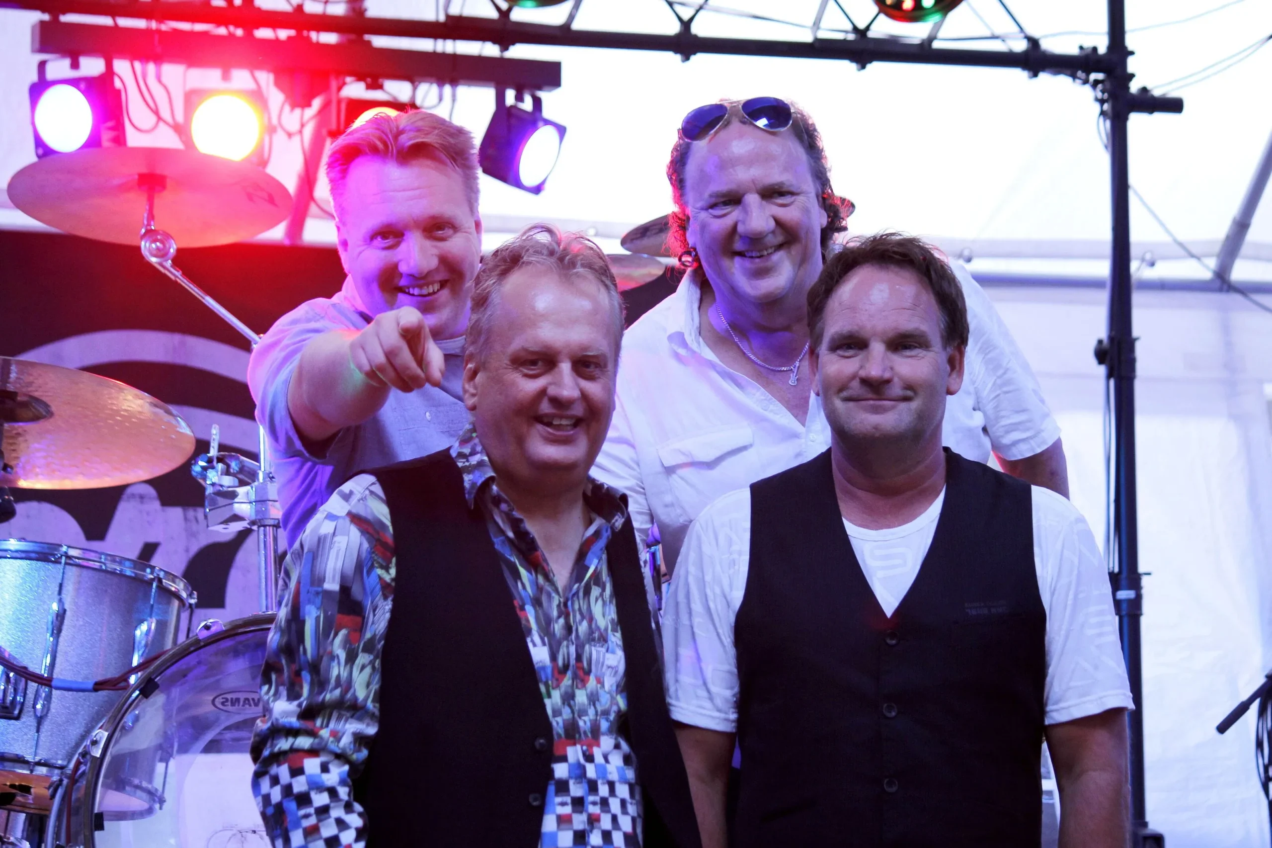 Boek Shoreline bij Burolivemuziek.nl