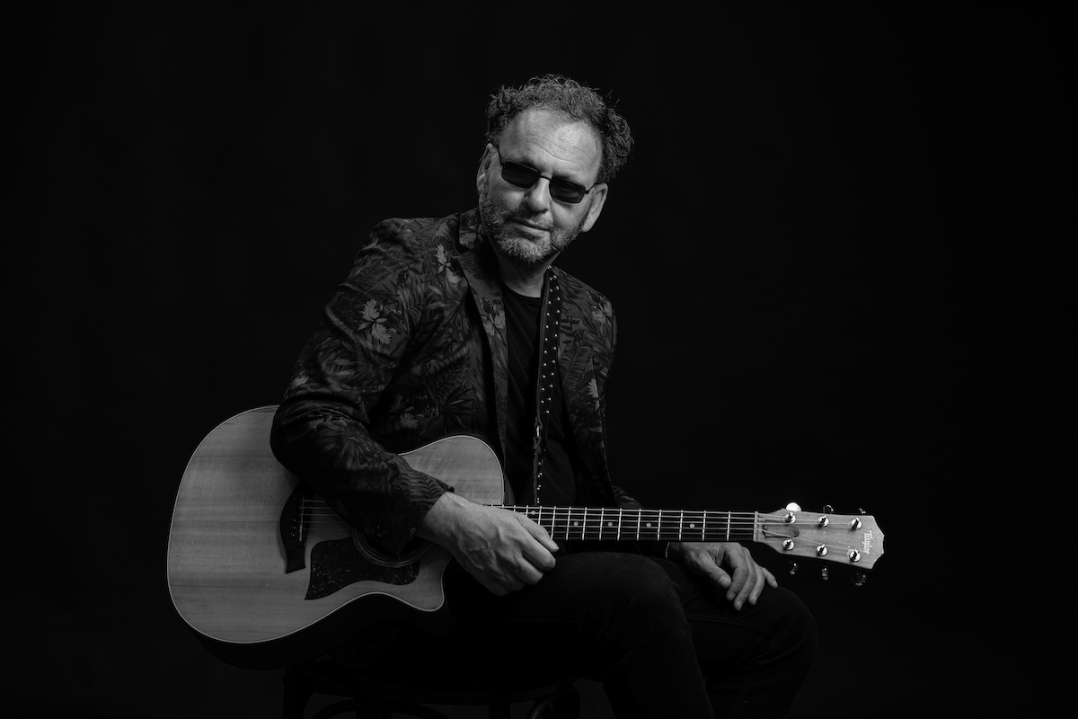 Easy Live boek je bij Burolivemuziek.nl