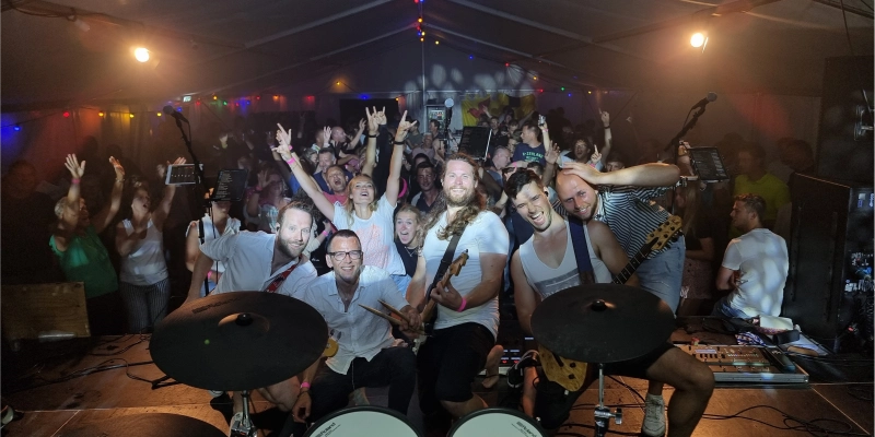 Days to Imagine boek je bij Burolivemuziek.nl