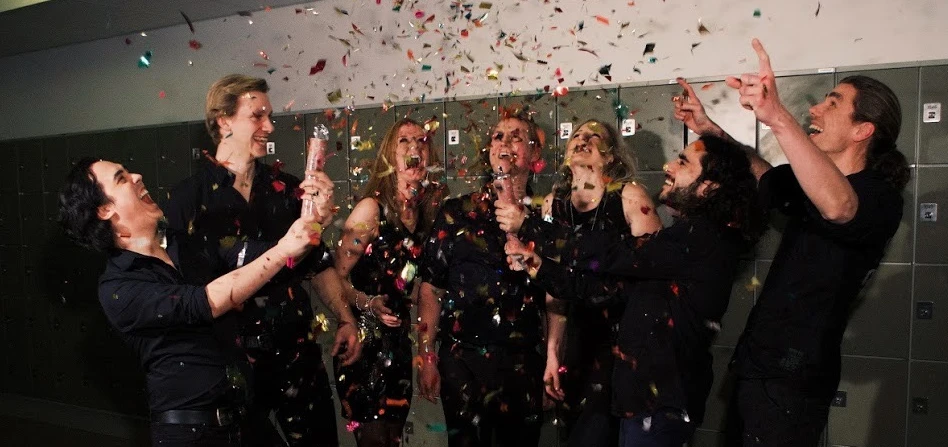 Feisty Fenix boek je bij Burolivemuziek.nl