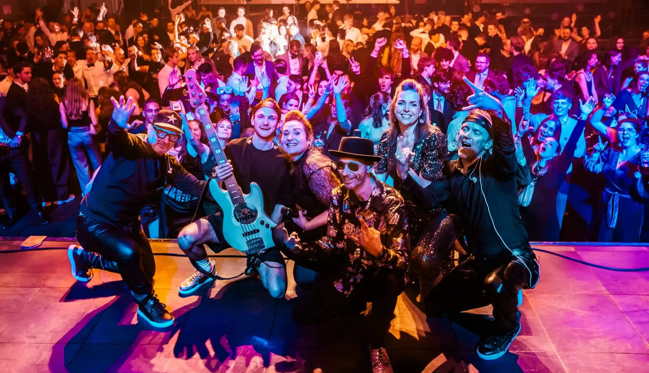 Superbia boek je bij Burolivemuziek.nl