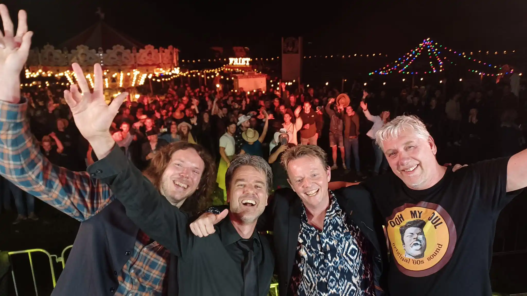 The Rockoustics Band boek je bij Burolivemuziek.nl