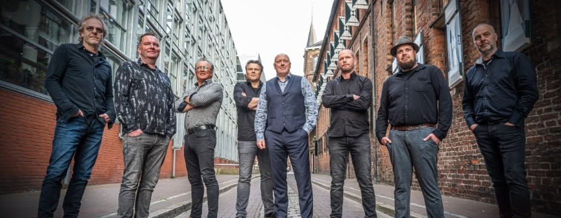 Bloedend Hart boek je bij Burolivemuziek.nl